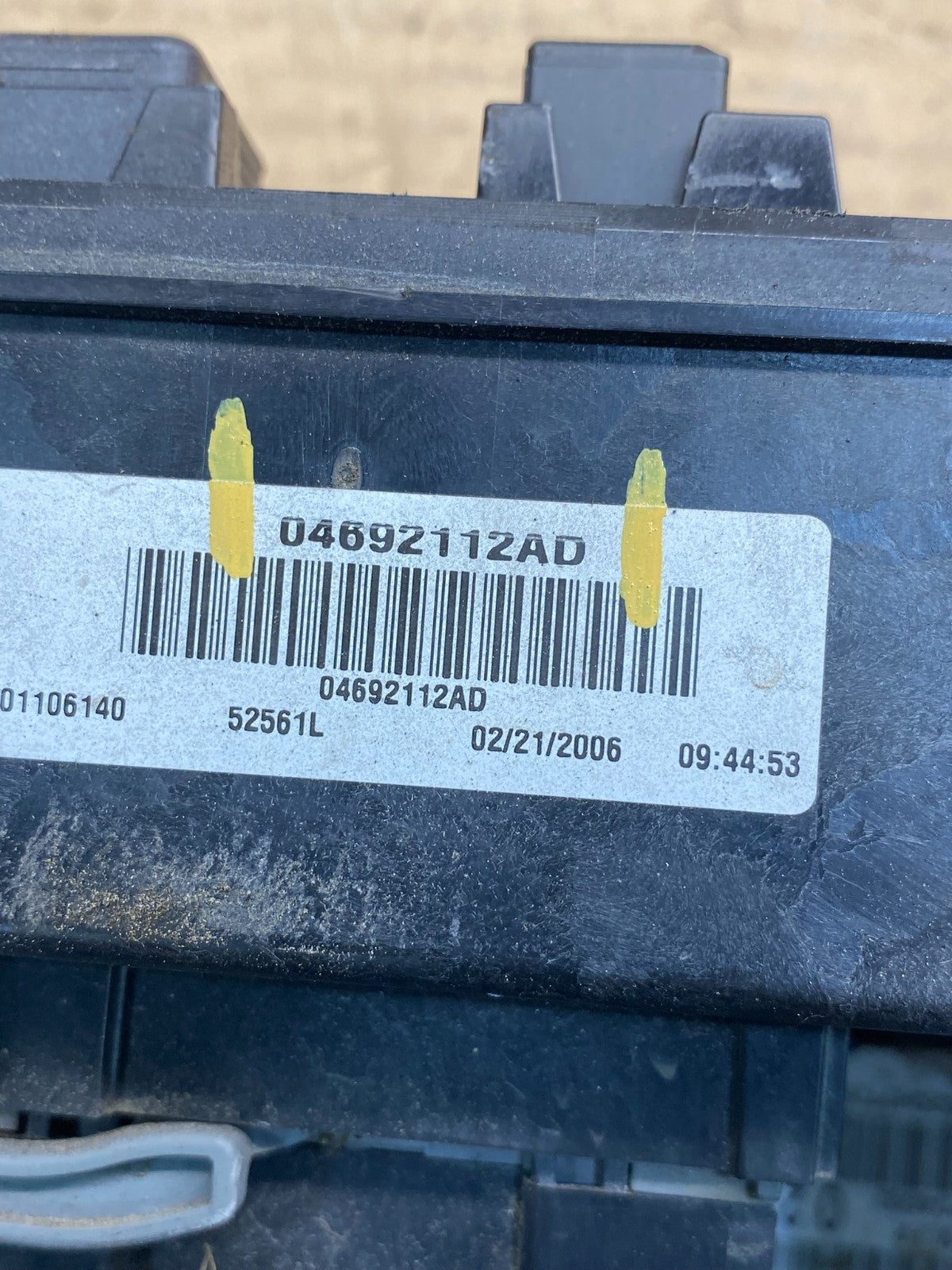 2007 Jeep Grand Cherokee Body Control Module BCM Power Fuse Box AE0107 DG6