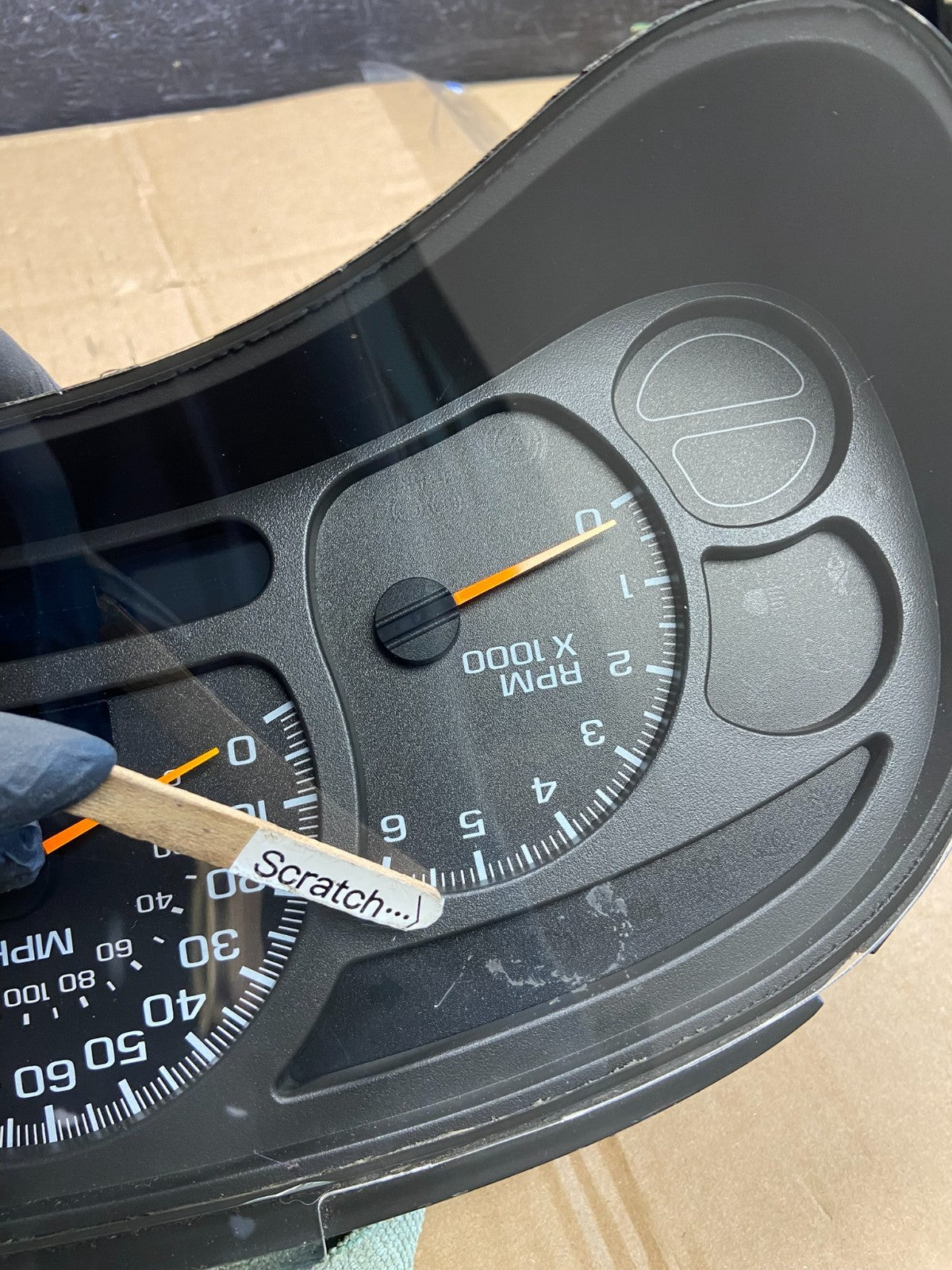 2003 to 2006 Chevrolet Silverado Yukon Cluster Gauge Speedometer AD2136 DG3