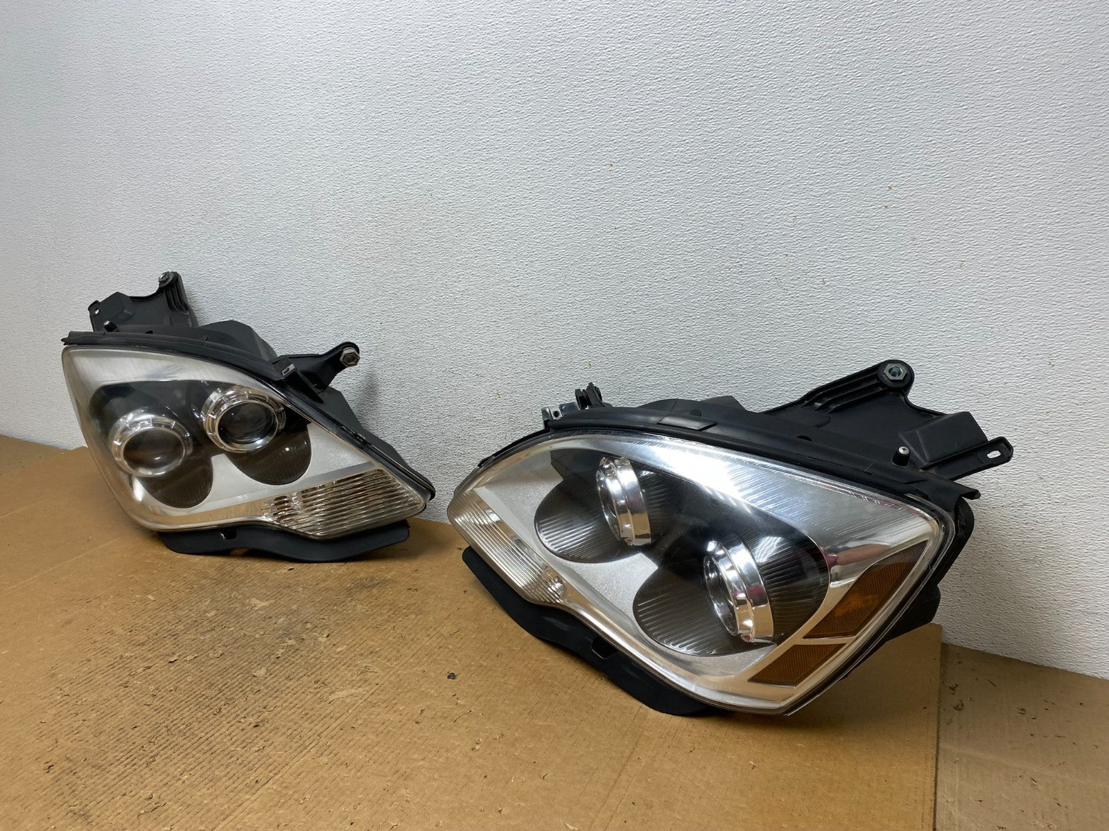 2007 to 2012 Gmc Acadia Halogen Headlights Left+Right Side AE2703 DW1
