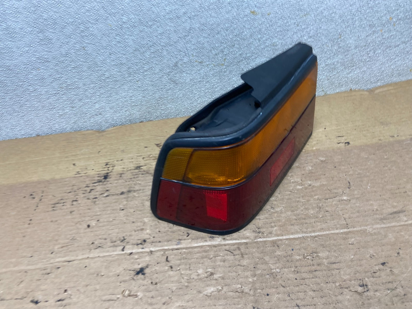 1988 to 1989 Honda Accord  Left Driver LH Side Tail light OEM AB3368 DG2