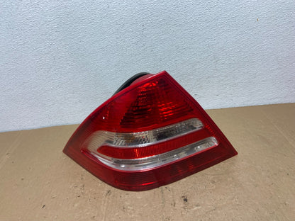 2005-2007 Mercedes-Benz C230 C240 W203 C-Class Left Driver Tail Light AC5980 DW0