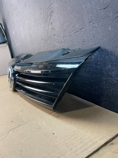 2011-2014 Volkswagen Jetta Sedan Front Upper Grille Grill Aftermarket AD5573 DG1