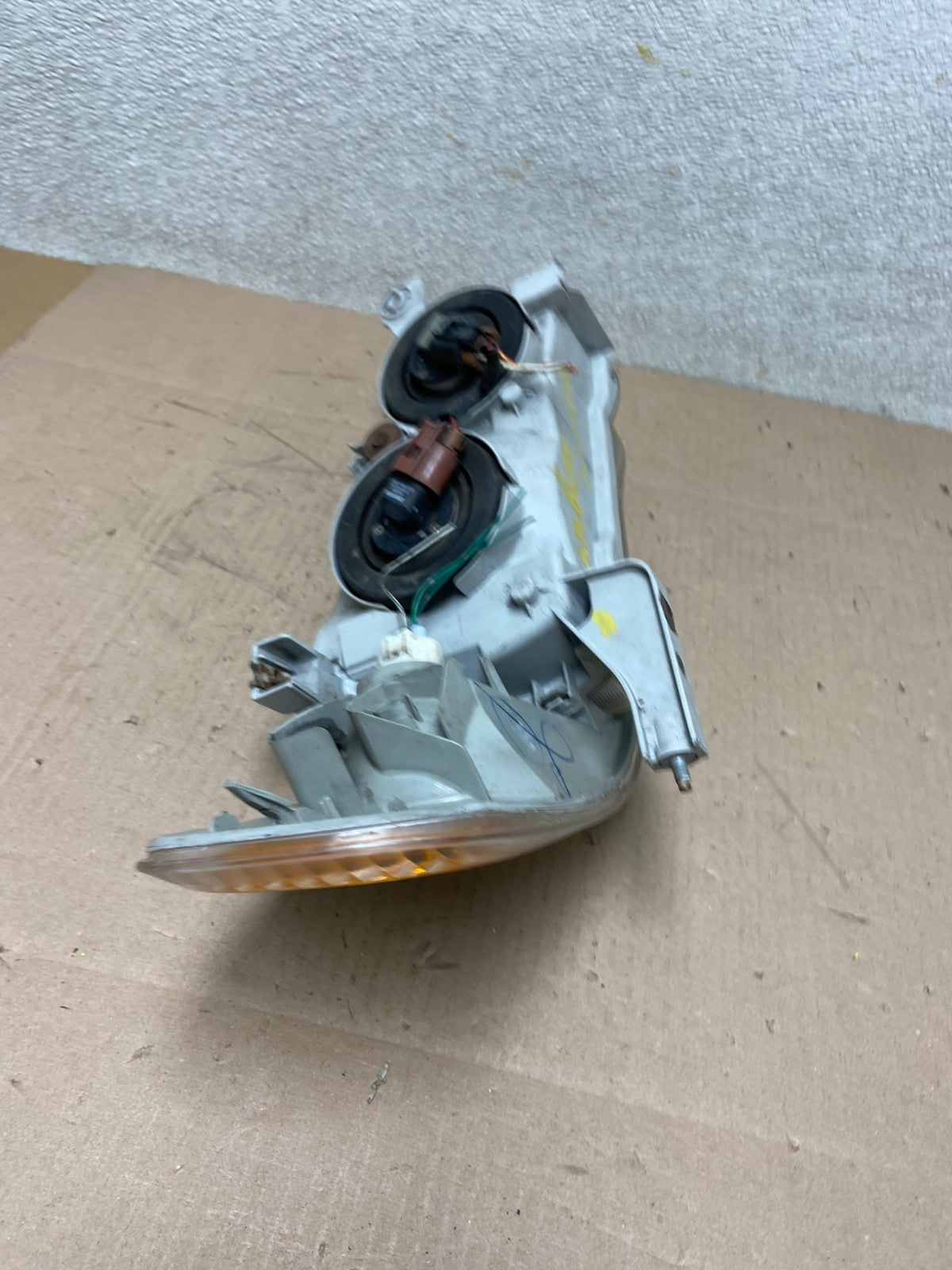 2001 2002 Toyota Corolla Left Driver LH Side Halogen Headlight Oem AA0402 DW8