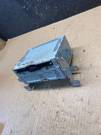 2013 to  2015 Lincoln Mkt Am Fm Cd Player Radio Receiver T1463 DG2