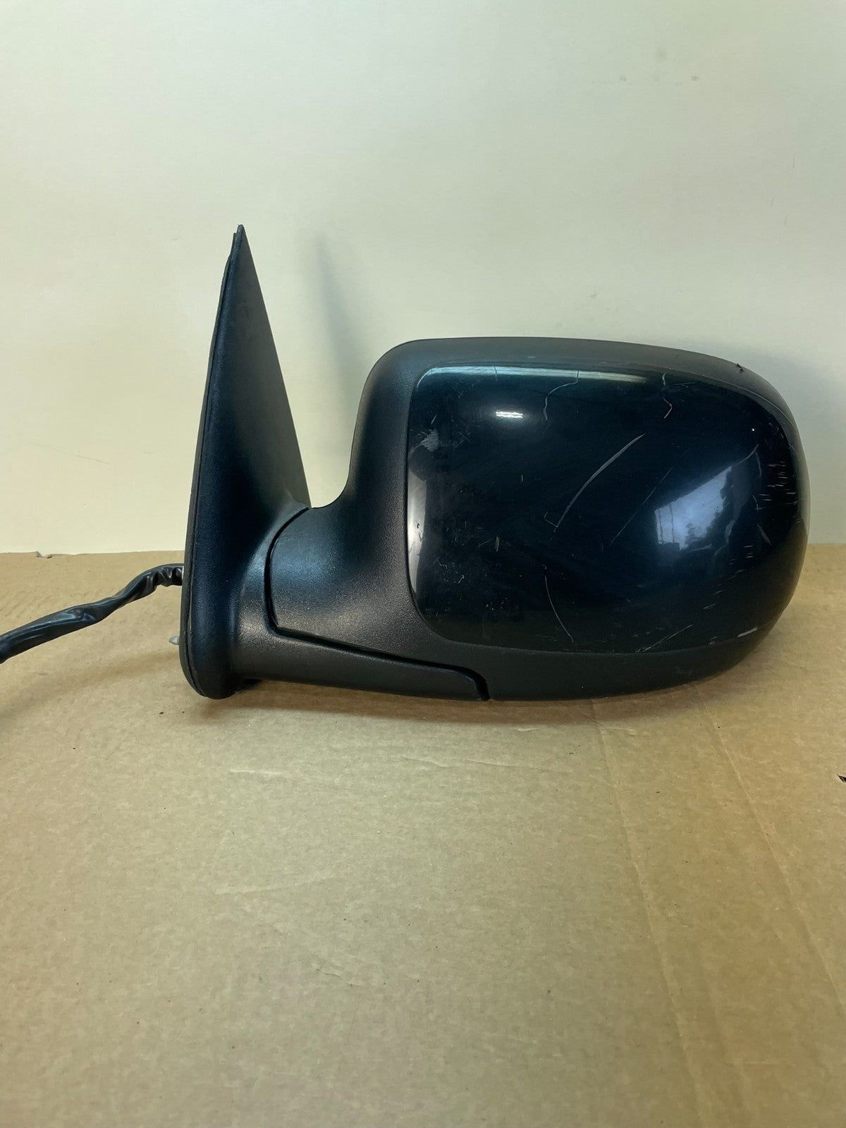 2003-2006 Chevrolet Tahoe Suburban Left Driver LH Turn Door Mirror AG9998 DG0