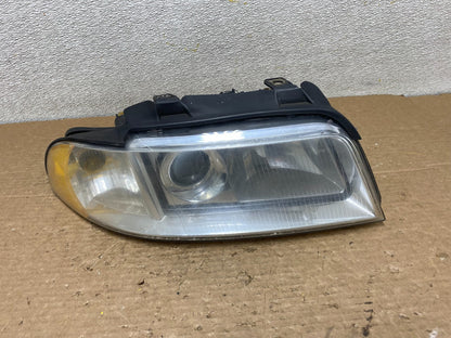 1999 to 2002 Audi A4 Passenger Right Side Headlight Z3028 PS0