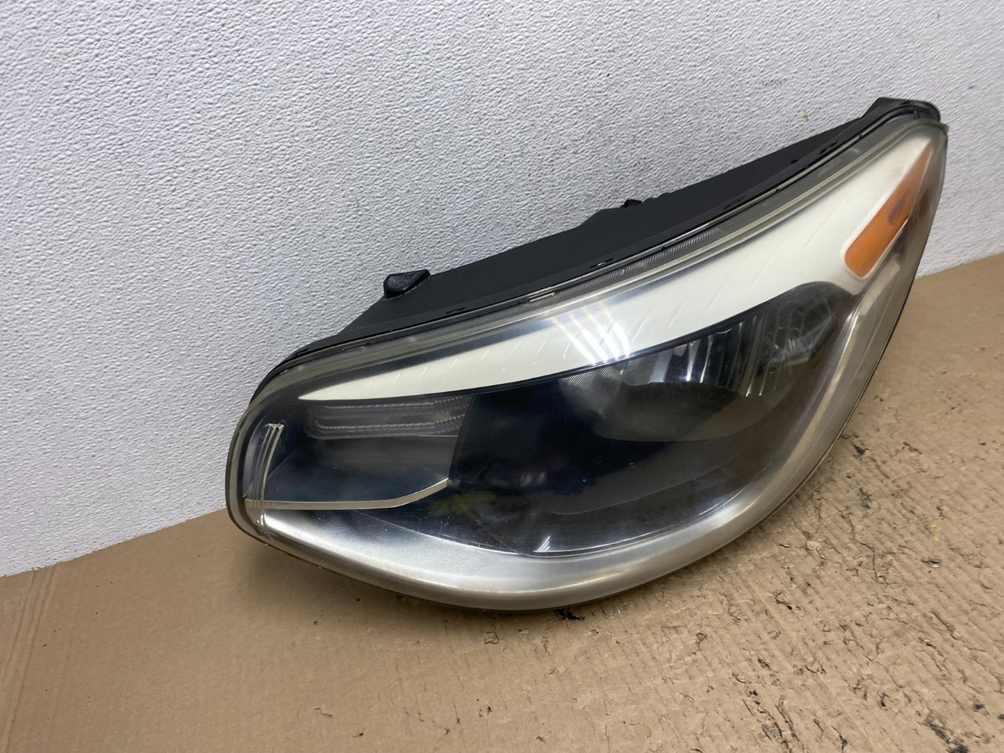2014 - 2018 Kia Soul Left Driver LH Halogen Headlight TYC AF7120 DW2