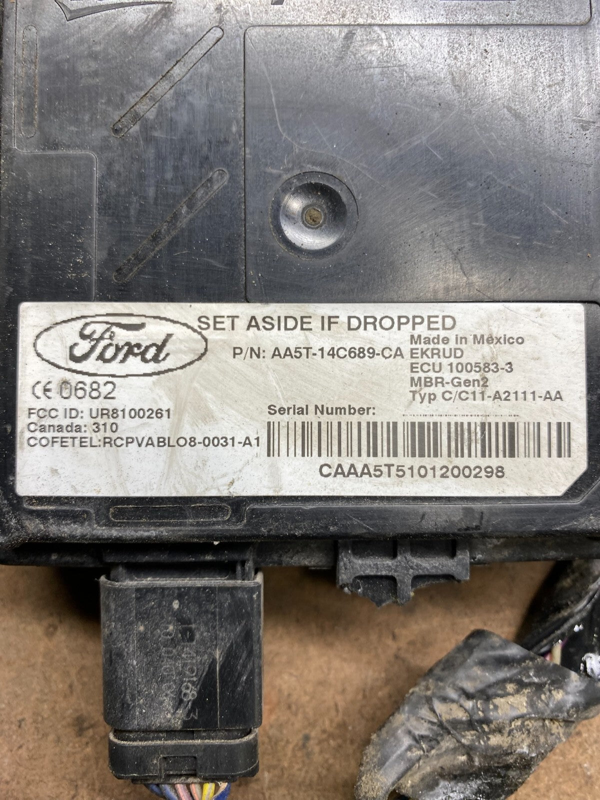 2010 to 2012 Lincoln MKT Blind Spot Control Module Radar Computer M3252 DG3
