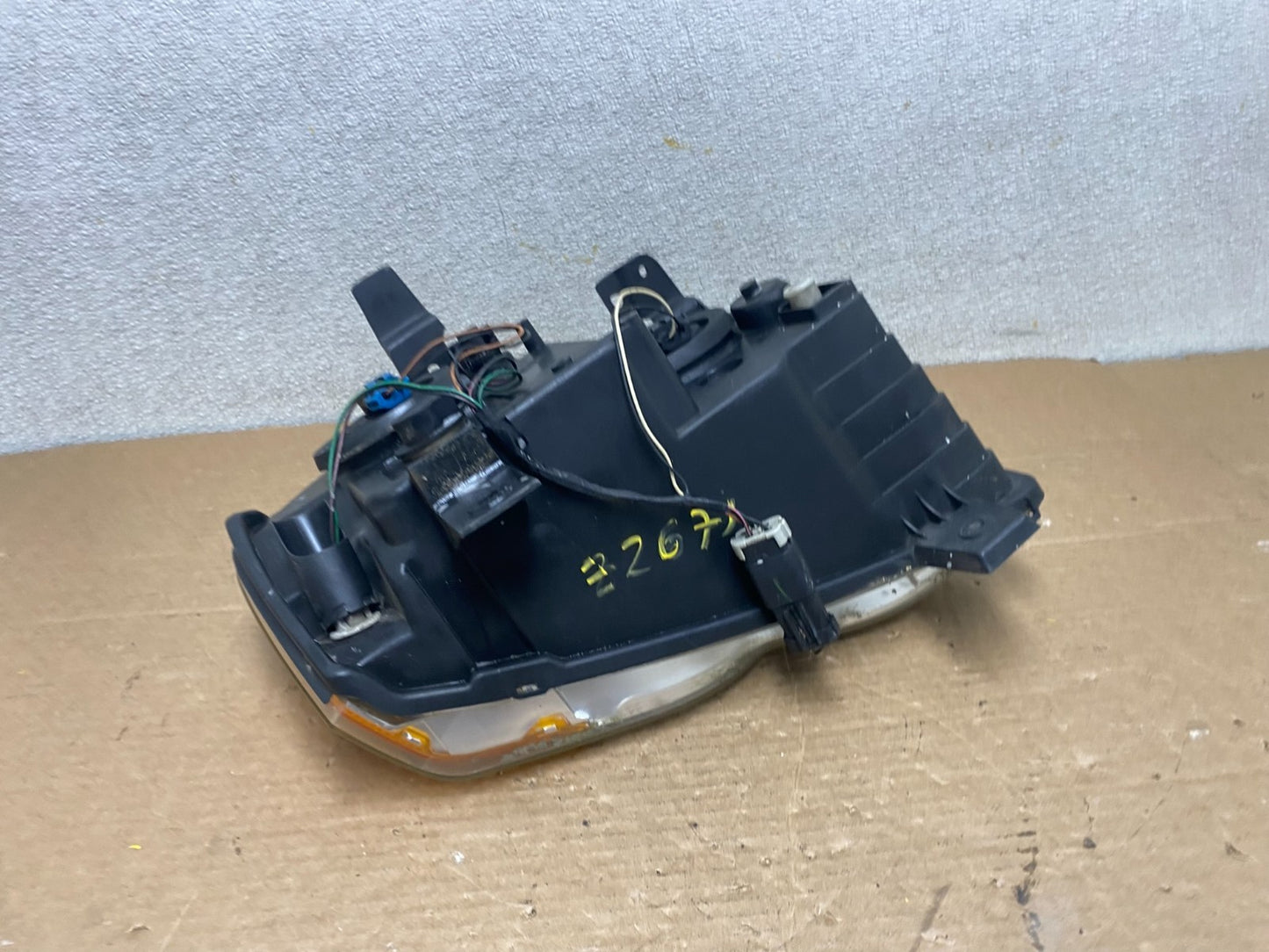 2008-2010 Jeep Grand Cherokee Left LH Driver Side Halogen Headlight Z2671 DW7