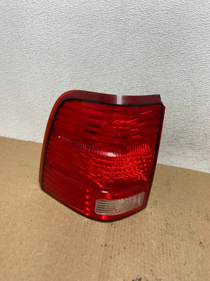2002 to 2005 Ford Explorer Left Driver Lh Side Tail light AF9740 DW0