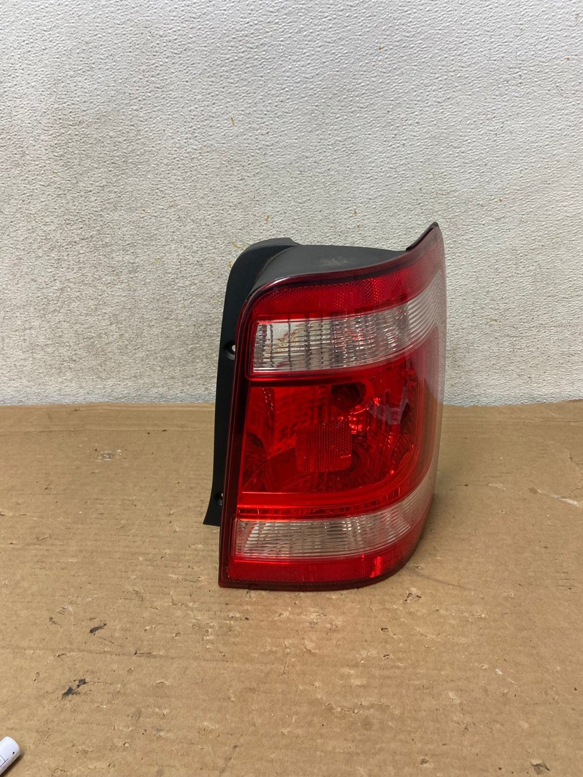 2008 to 2012 Ford Escape Right Passenger RH Side Tail Light AH8395 LK0