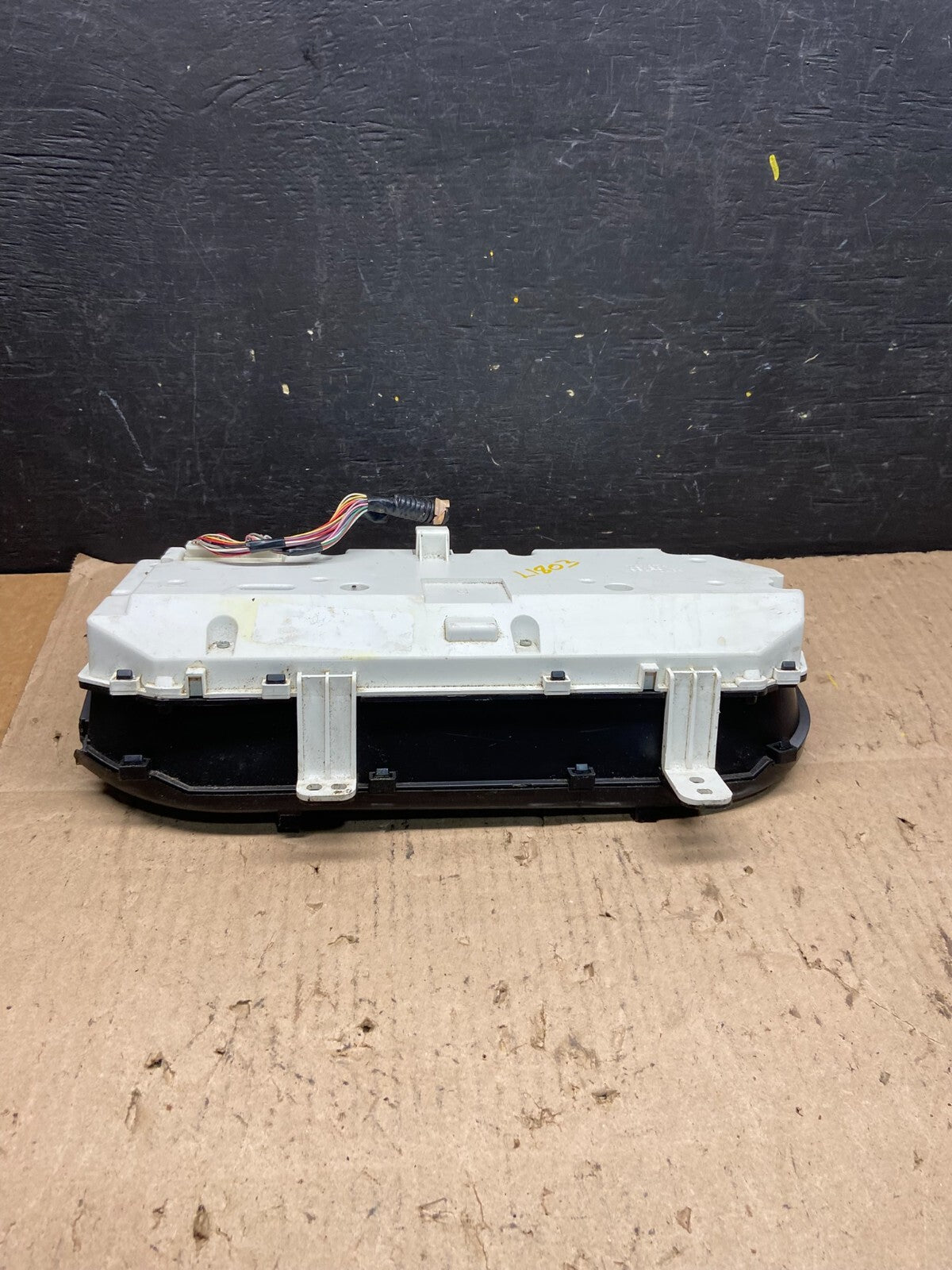 2005 to 2010 Toyota Avalon Cluster Speedometer L1803 PS6