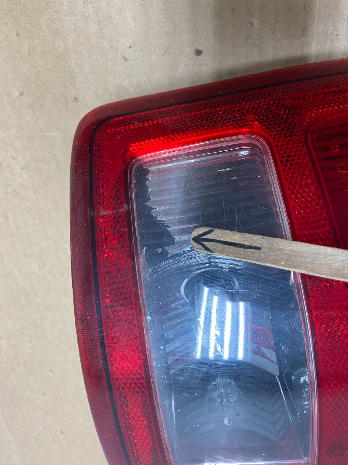 2002 to 2006 Dodge Ram 1500 Left Driver side Tail Light AF9550 DW4