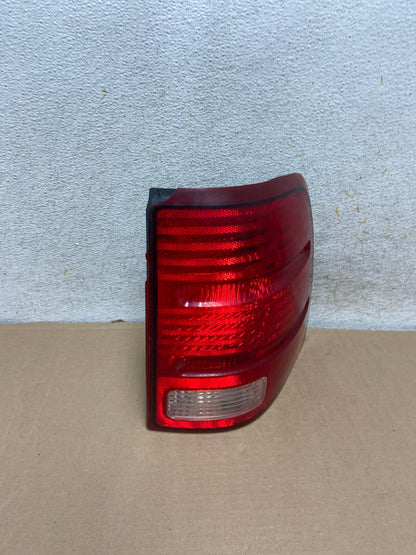 2002 to 2005 Ford Explorer Right Passenger Rh Side Tail light AH9319 LK2