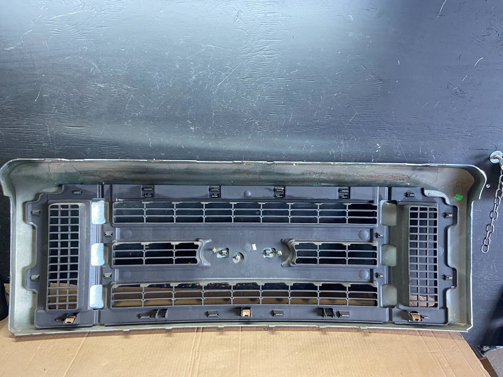 2008 to 2014 Ford Econoline E150 E250 Front Upper Chrome Grill Grille R7266 DG5