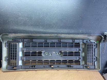 2008 to 2014 Ford Econoline E150 E250 Front Upper Chrome Grill Grille R7266 DG5