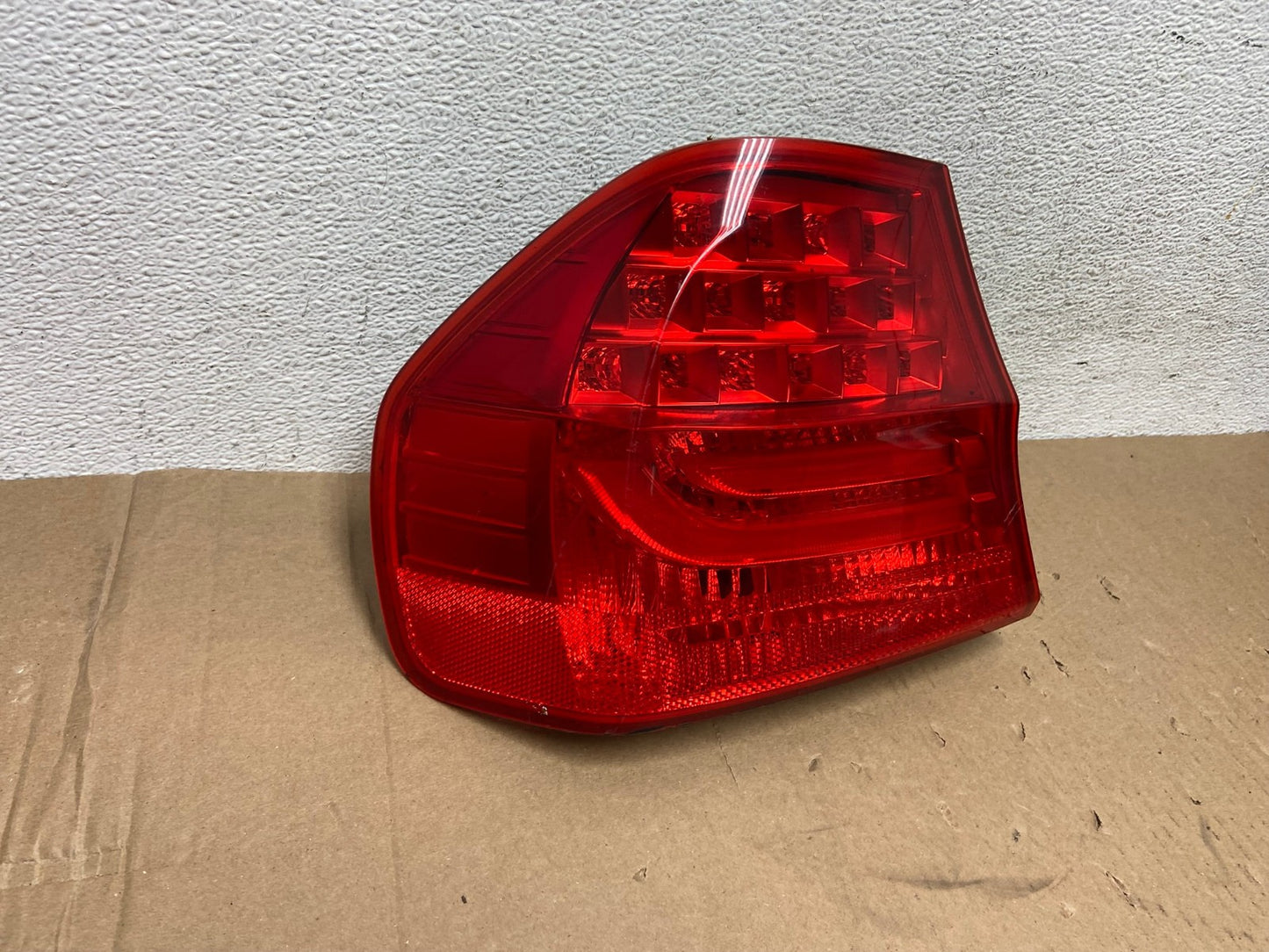 2009 2010 BMW 323i 325i 328i 335i 3 Series Left Driver Tail Light AD6446 LK2