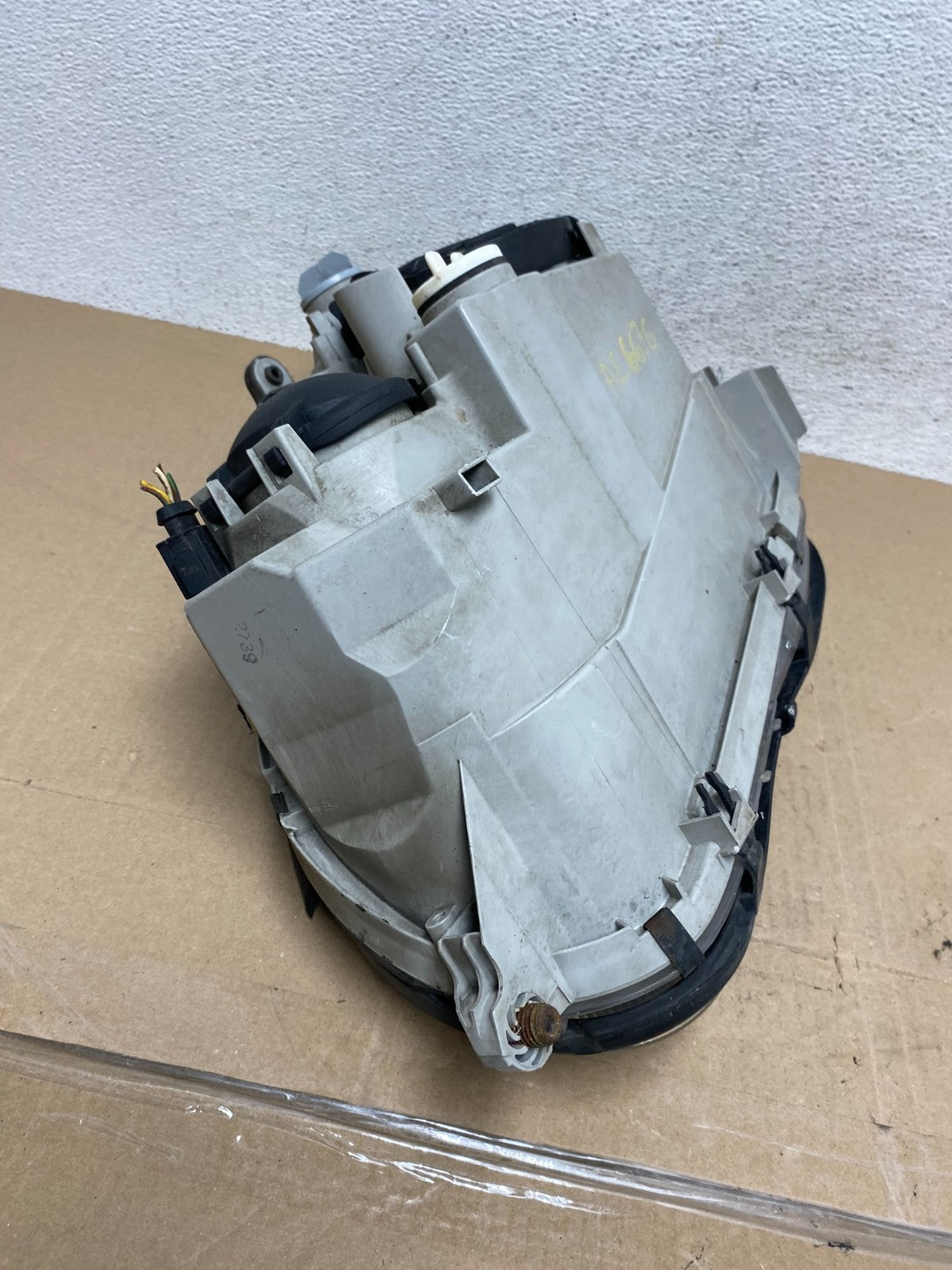 2005 to 2007 Mercedes-Benz C-Class Right Passenger Side Headlight AE6676 DW9