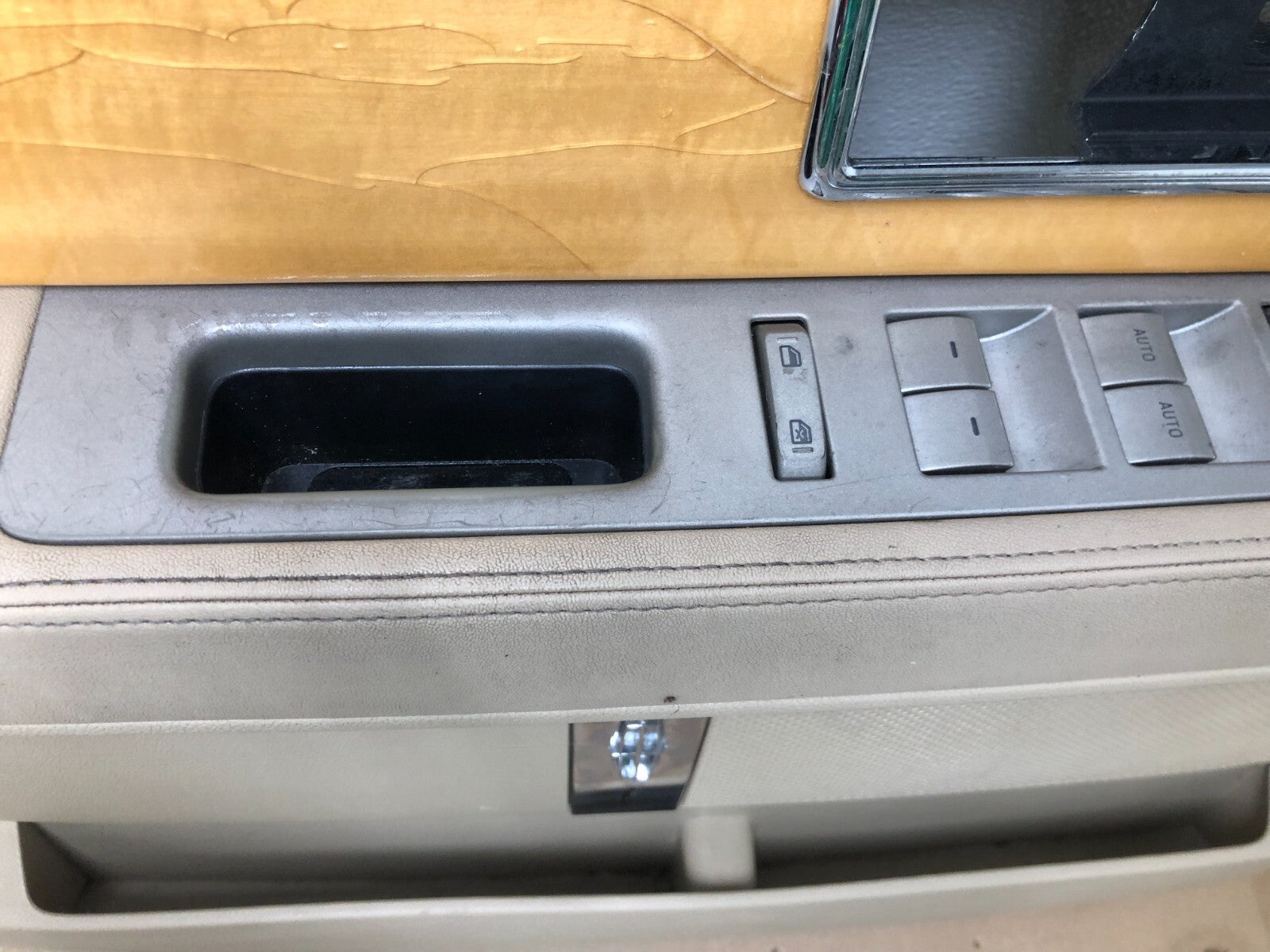 2007-2014 Lincoln Navigator Front Left Driver Lh Side Panel Door OEM D40454