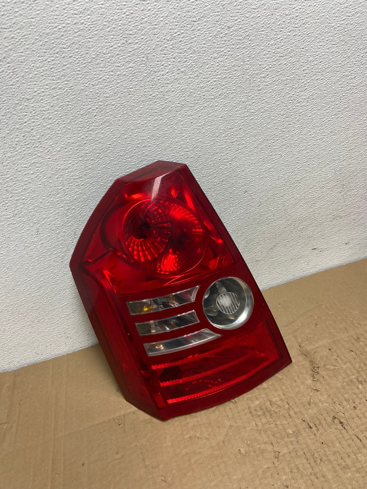 2008 2009 2010 Chrysler 300 Left Driver LH Side Tail Light OEM AC3938 LK2