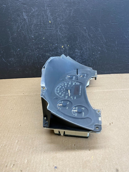 2001 to 2002 Chevrolet Express GMC Safari Speedometer Cluster Gauge ac6255 DG1
