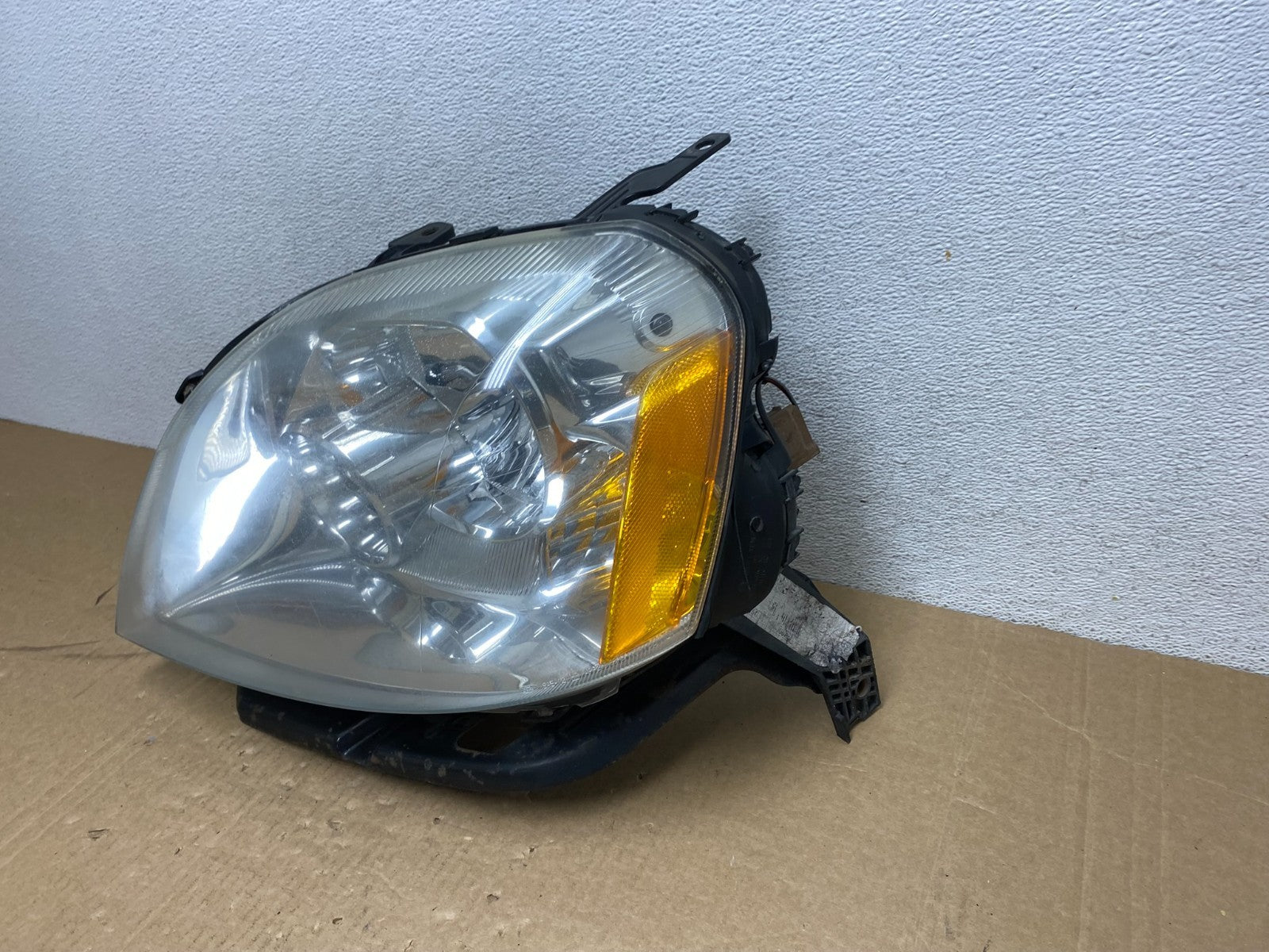 2005 2006 2007 Ford Five Hundred Halogen Headlight Left Driver Lh AG0472 DW1