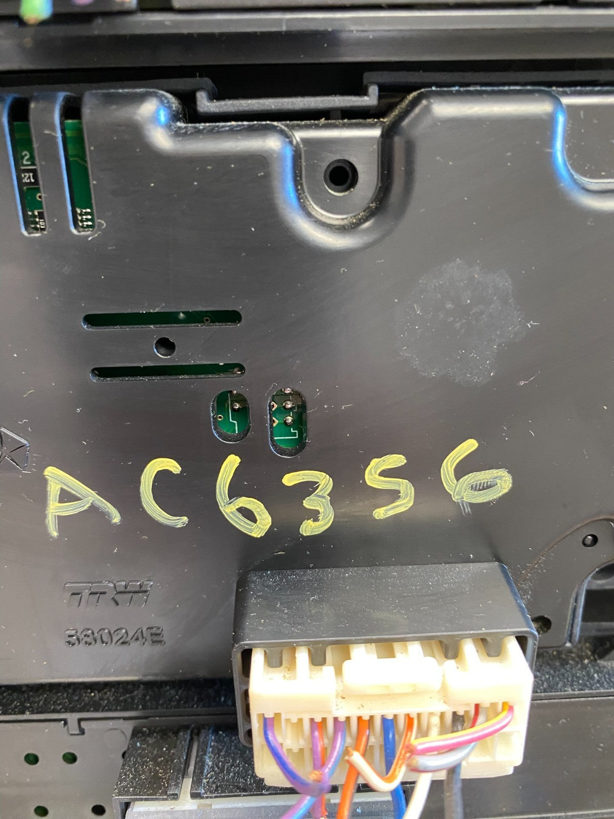 2005 2006 2007 Jeep Commander Grand Cherokee A/C Climate Control Bezel AC6356 DG6
