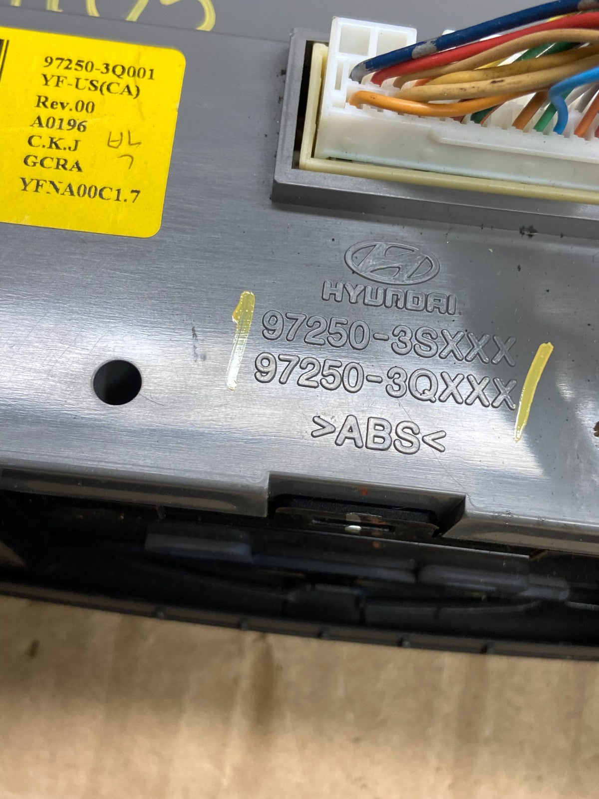 2011 - 2014 Hyundai Sonata Center Radio Climate Control Air Vent Bezel AD7105 DG7
