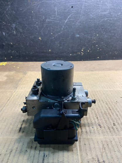 2004 2005 2006  Dodge Durango ABS Anti Lock Brake Pump Y7211 DG3