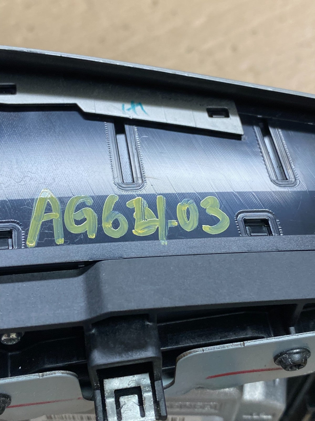 2017 to 2020 Lincoln Mkz Climate Control Radio Screen Display AG6403 DG6