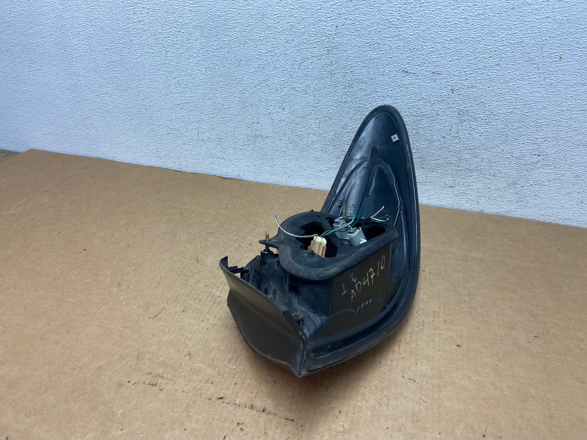 2002 to 2004 Lexus ES300 ES330 Left Driver Side Tail Light AD4710 LK4