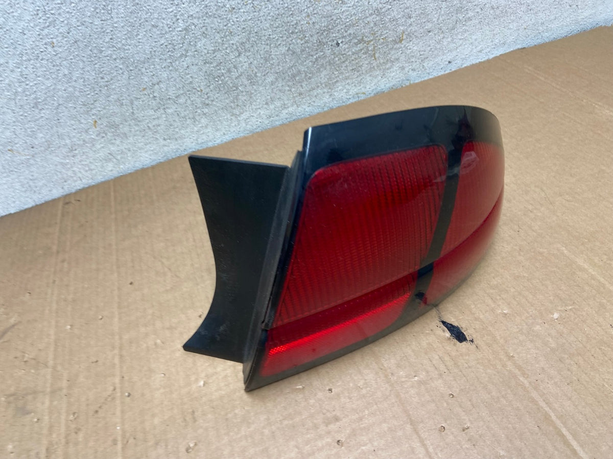 1995-2001 Chevrolet Lumina Right Passenger RH side Tail Light AI8419 LK2