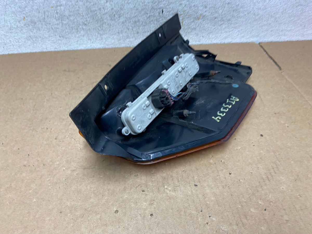 2002-2009 GMC Envoy Right Passenger RH Side Tail Light AI3334 LK6