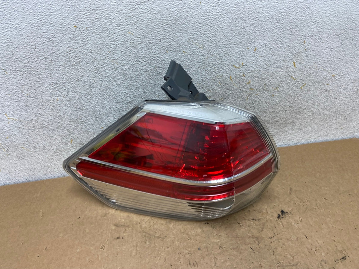 2014-2016 Nissan Rogue Left Driver LH Side Outer Tail Light AI3701 LK0