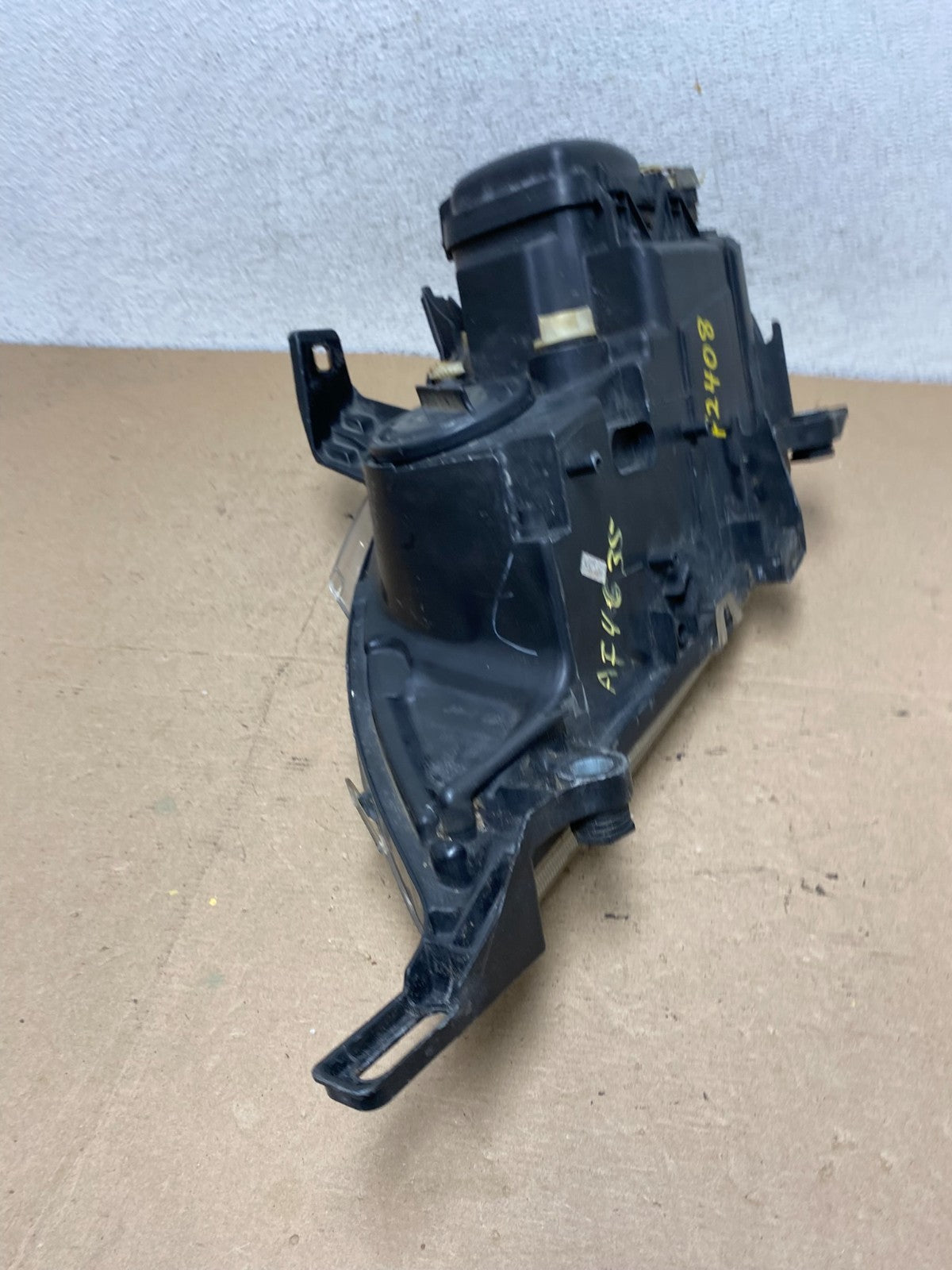 2002 - 2005 Mercedes ML ML350 ML500 Right Passenger Halogen Headlight AF4635 DW9