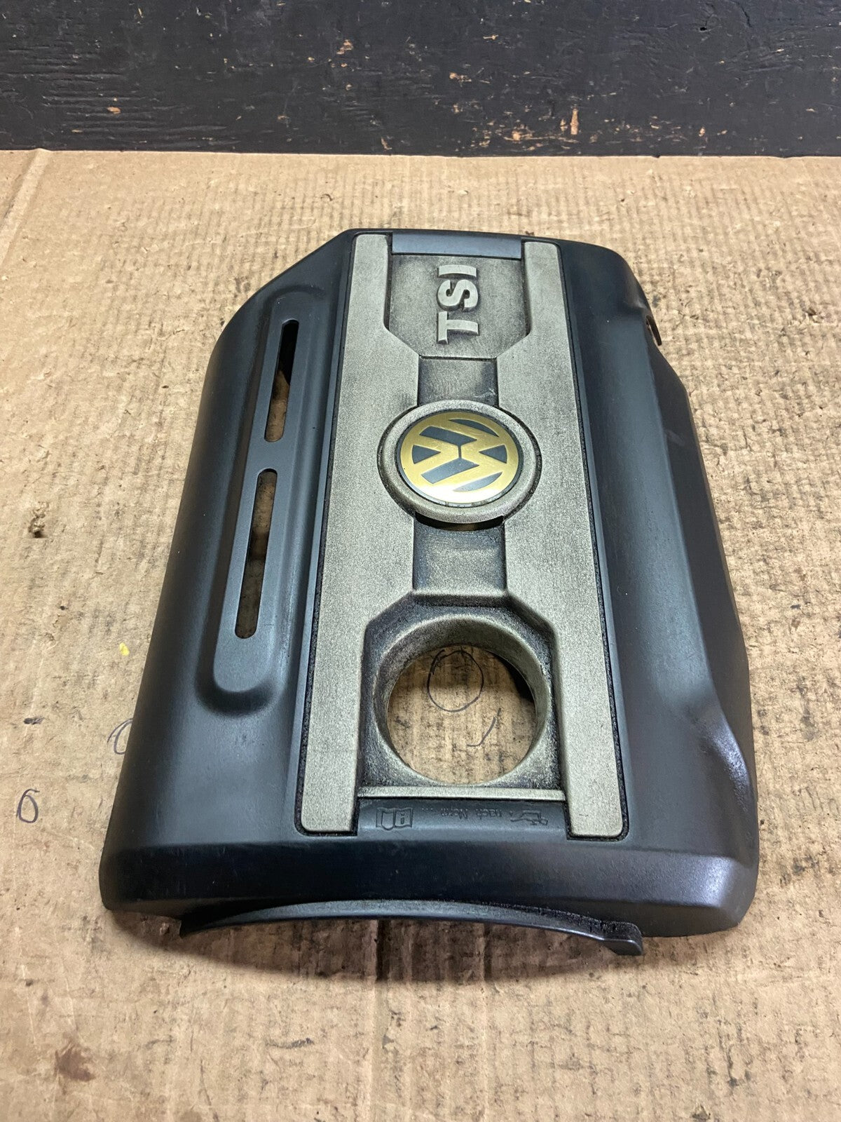 2005-2010 Volkswagen Mk5 2.0 TSI Passat Jetta Engine Cover o3337 PS3