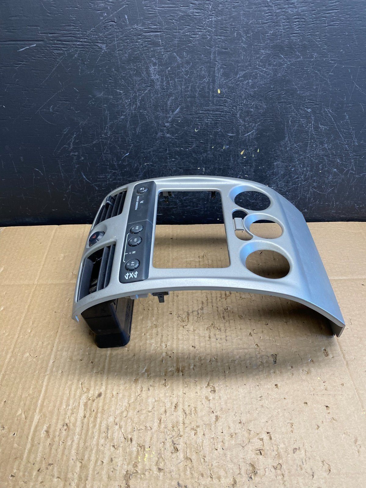 2004 to 2008 Chevrolet Colorado Radio Climate Dash Bezel Trim Panel AC9648 DG1
