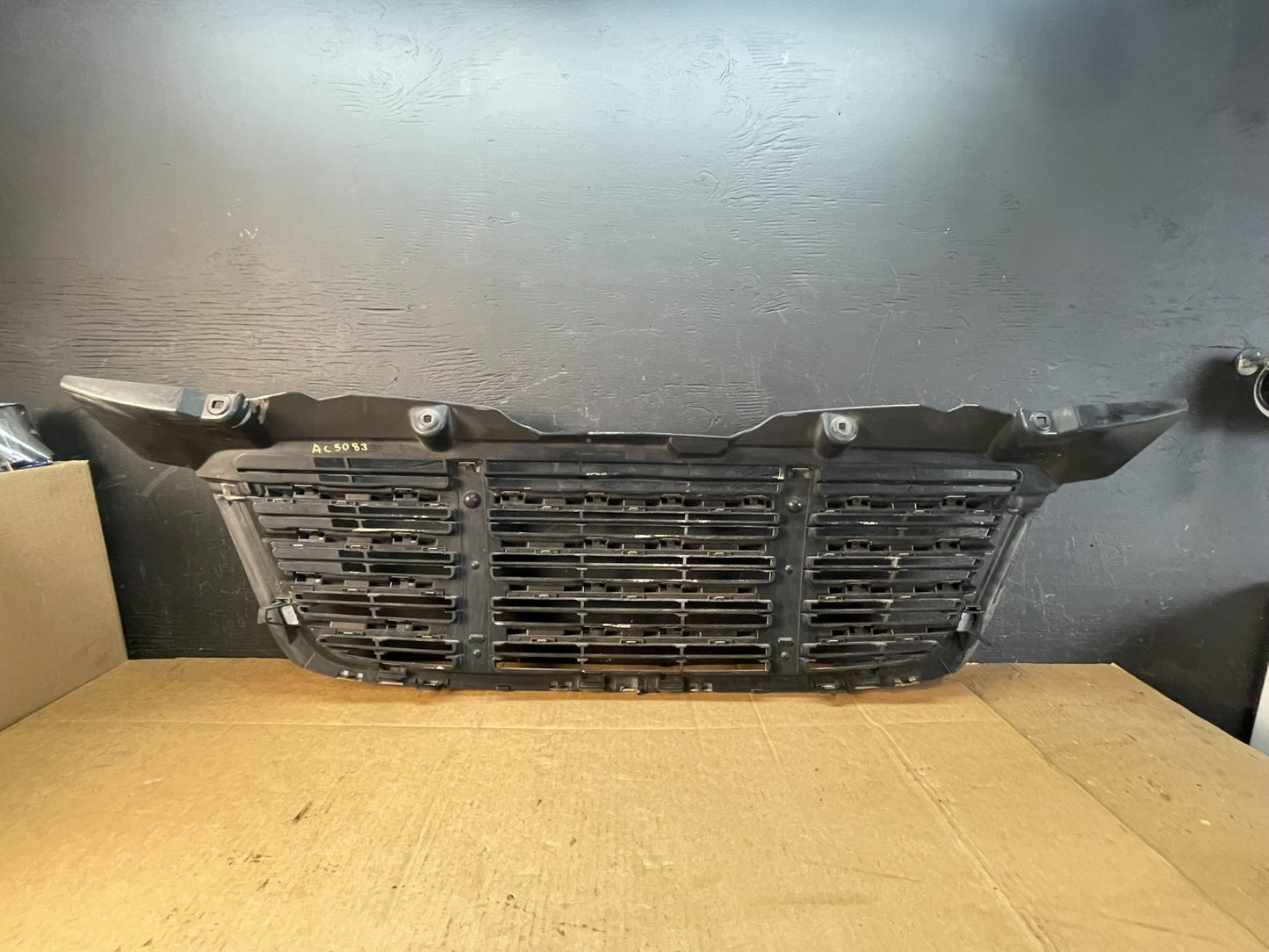 2009 to 2011 Freightliner Sprinter Front Upper Chrome Grill Grille AC5083 DG3