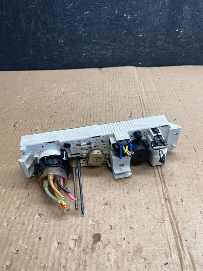 2001 - 2007 GMC Chevrolet Express 1500 Climate Control A/C AE4022 DG3