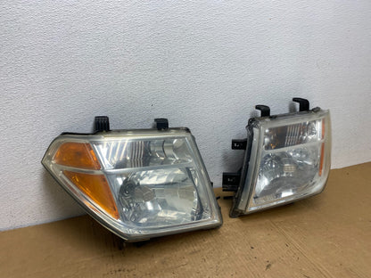 2005 2006 2007 Nissan Pathfinder Halogen Headlights Left+Right AC7720 DW2