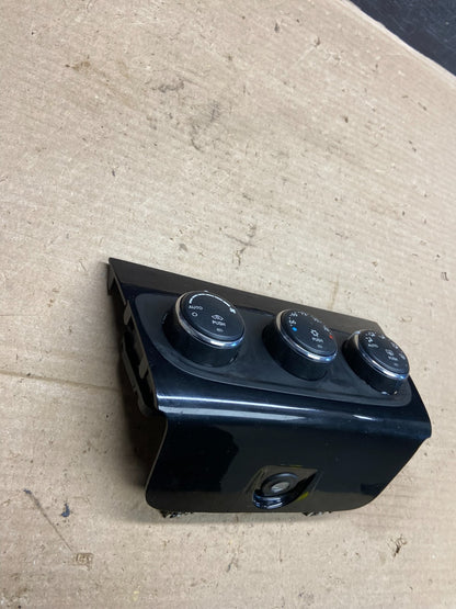 2011-2014 Chrysler 200 Heater AC Climate Switch Temperature Control ah3765 DG1