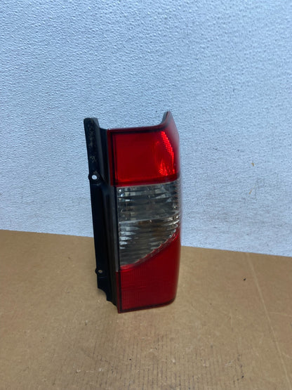 2002 2003 2004 Nissan Xterra Right Passenger RH Side Tail Light AD9089 DW2