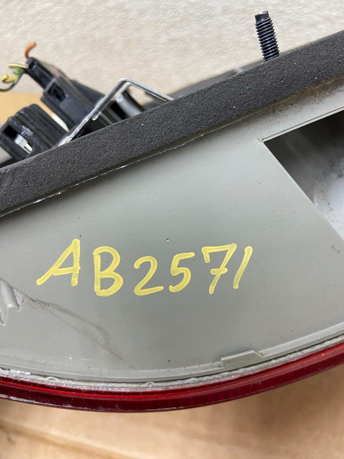 2006-2008 Mercedes ML 350 ML-Class Right Passenger Rh Tail Light OEM AB2571 DW5