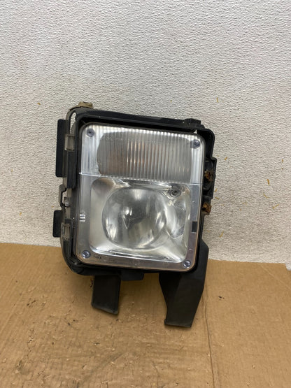 2004 to 2009 Cadillac SRX Right Passenger RH Side Front Fog Light AI5443 DW0