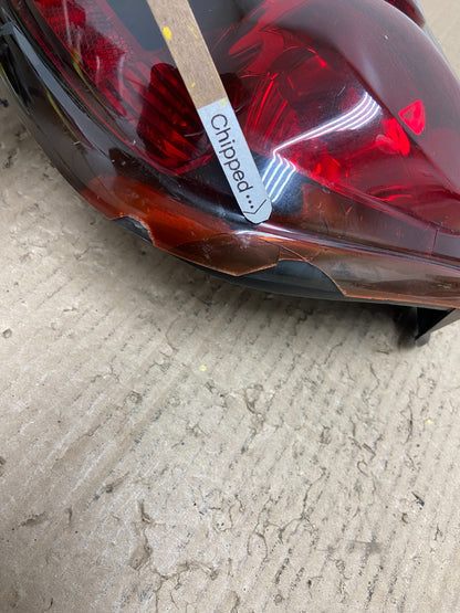 2002 to 2009 Chevrolet Trailblazer Right Passenger Rh Tail Light AF2967 LK4