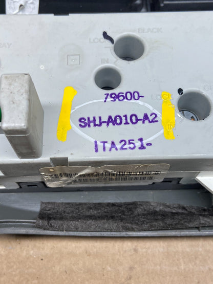 2005 to 2010 Honda Odyssey Radio Climate Control Dash Trim Bezel L2016 DG6