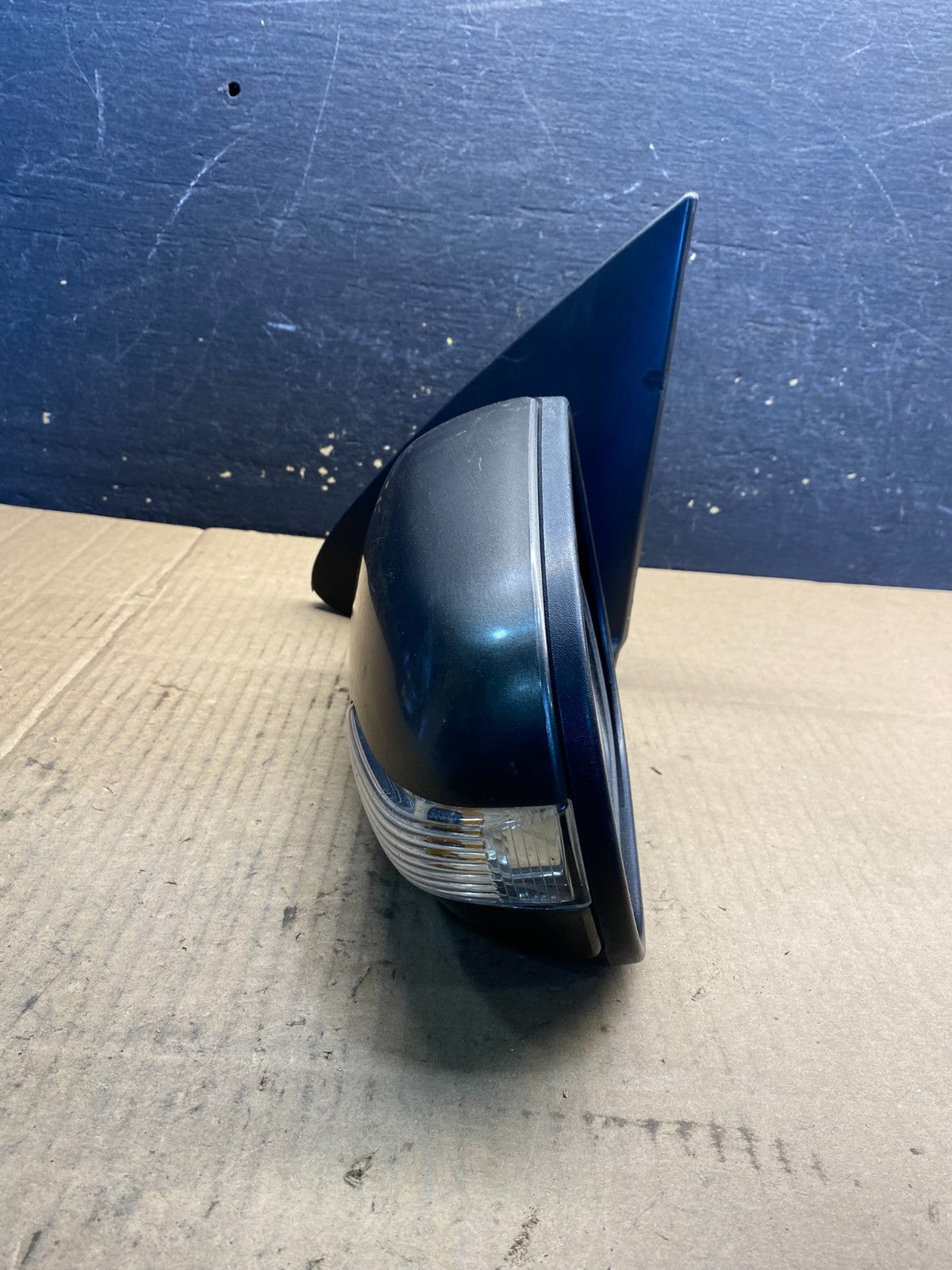 2010 to 2013 Kia Forte Sedan Left Driver LH View Turn Signal Mirror OE aa7795 DG8