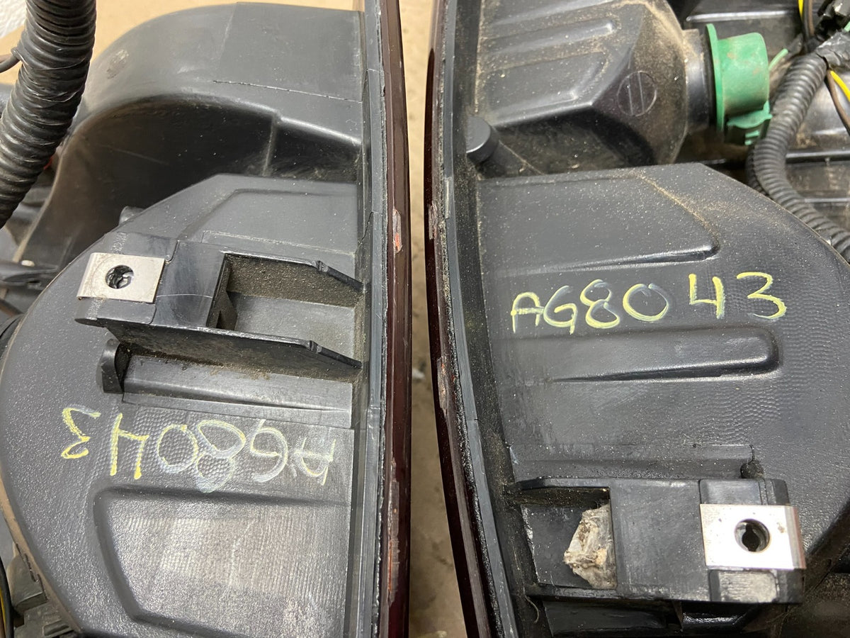 2007-2013 Chevrolet Avalanche Left +Right Side Tail Lights AG8043 DW9