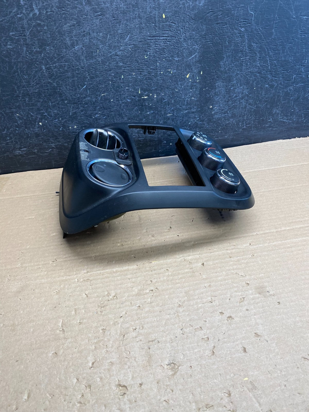 2011 to 2017 Jeep Compass Dash Climate Temperature Control Radio Bezel AG6321 DG1