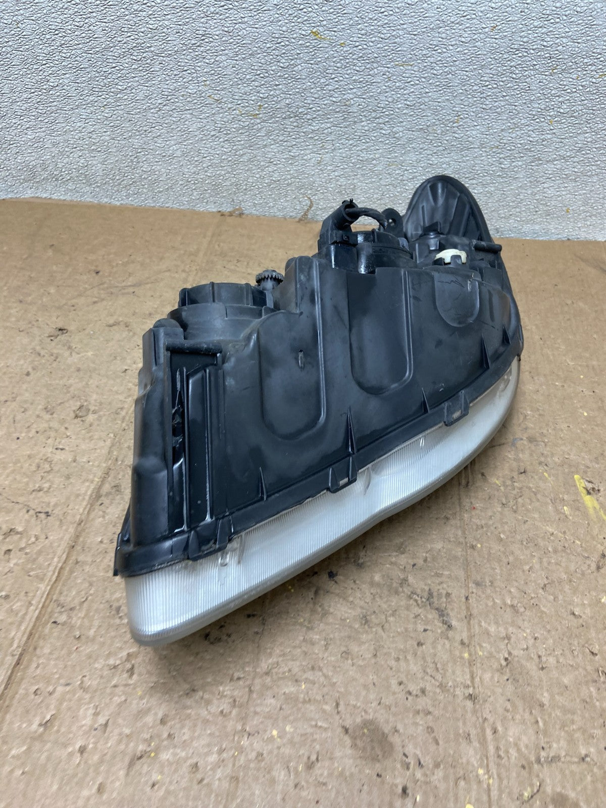 2007 2008 2009 2010 Hyundai Elantra Right Passenger Side Headlight AA43214